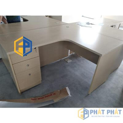 Mua bàn gỗ làm việc giá rẻ chất lượng Phát Phát